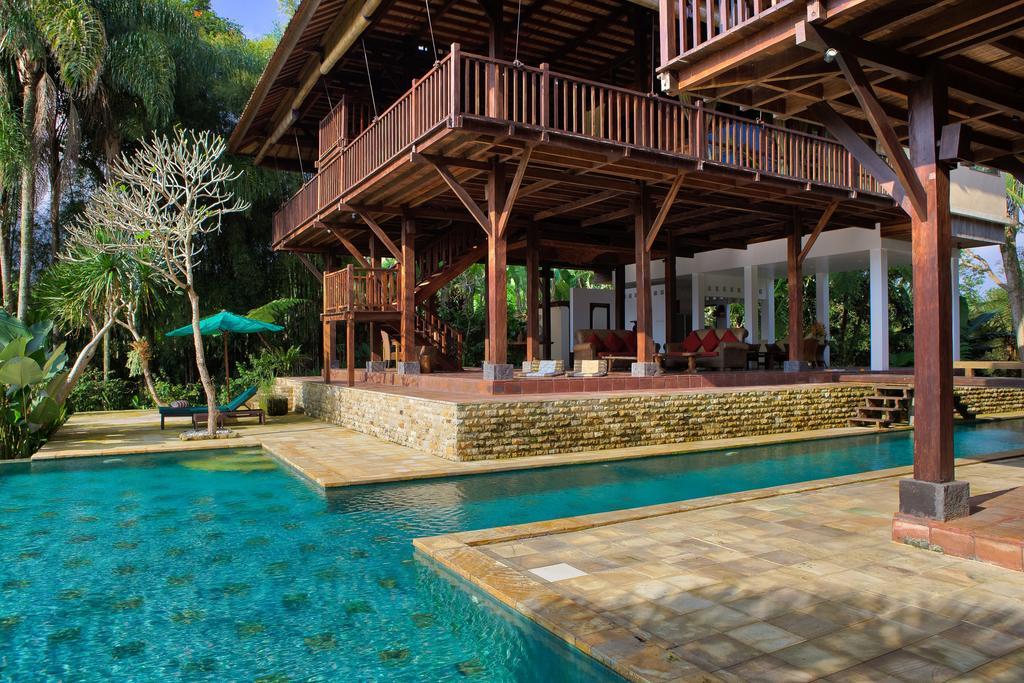 Villa Atas Awan ปายางัน ภายนอก รูปภาพ